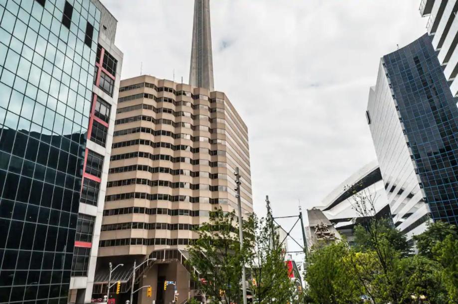 Skyline Suites - Walk To Mtcc, Acc, Rogers Centre & Entertainment District Aparthotel Toronto