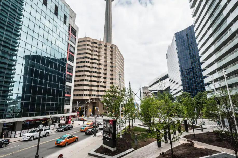 Skyline Suites - Walk To Mtcc, Acc, Rogers Centre & Entertainment District Aparthotel Toronto