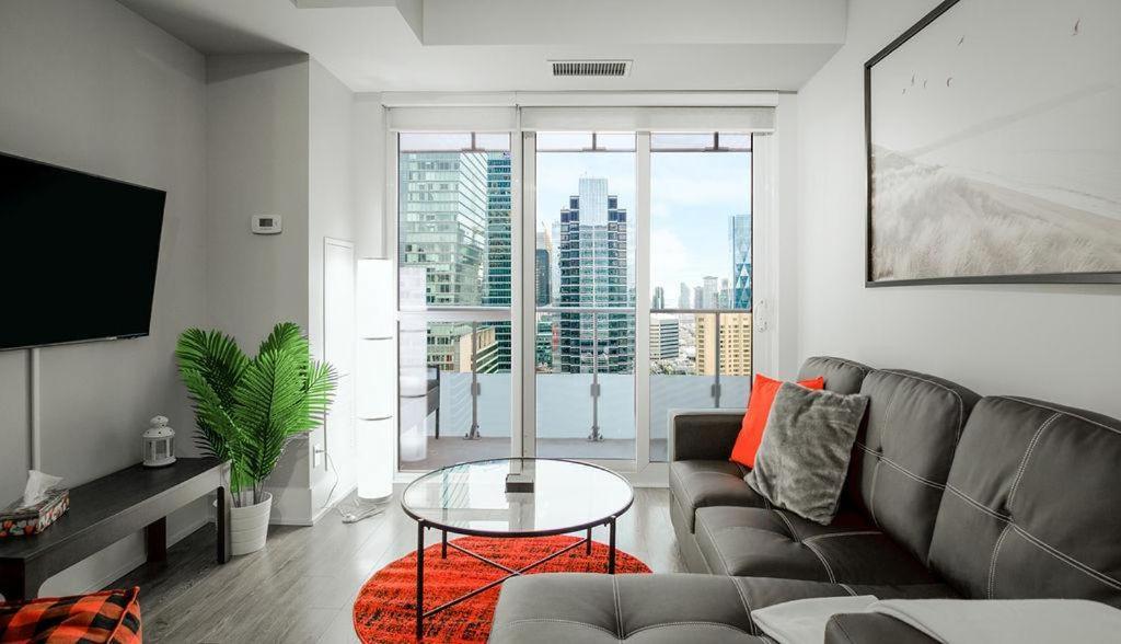 Aparthotel Skyline Suites - Walk To Mtcc, Acc, Rogers Centre & Entertainment District Toronto