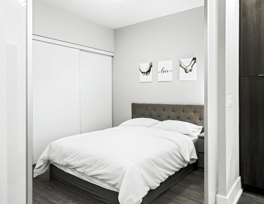 Skyline Suites - Walk To Mtcc, Acc, Rogers Centre & Entertainment District Aparthotel 3*