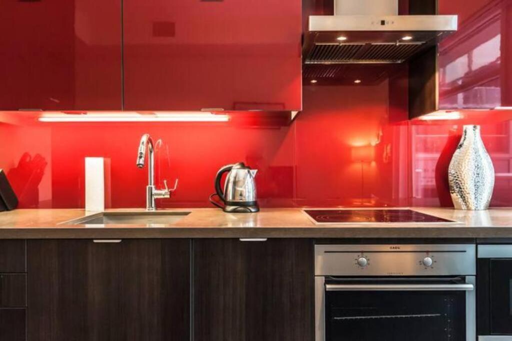 Skyline Suites - Walk To Mtcc, Acc, Rogers Centre & Entertainment District Toronto